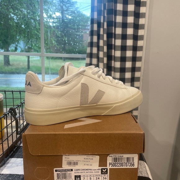Veja Shoes - Veja Brand new sneakers in box